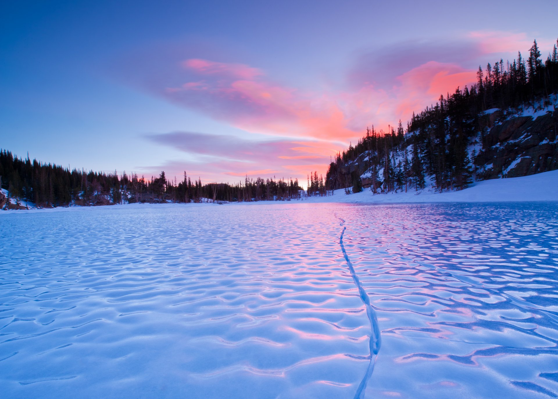 makro winter fluss schnee