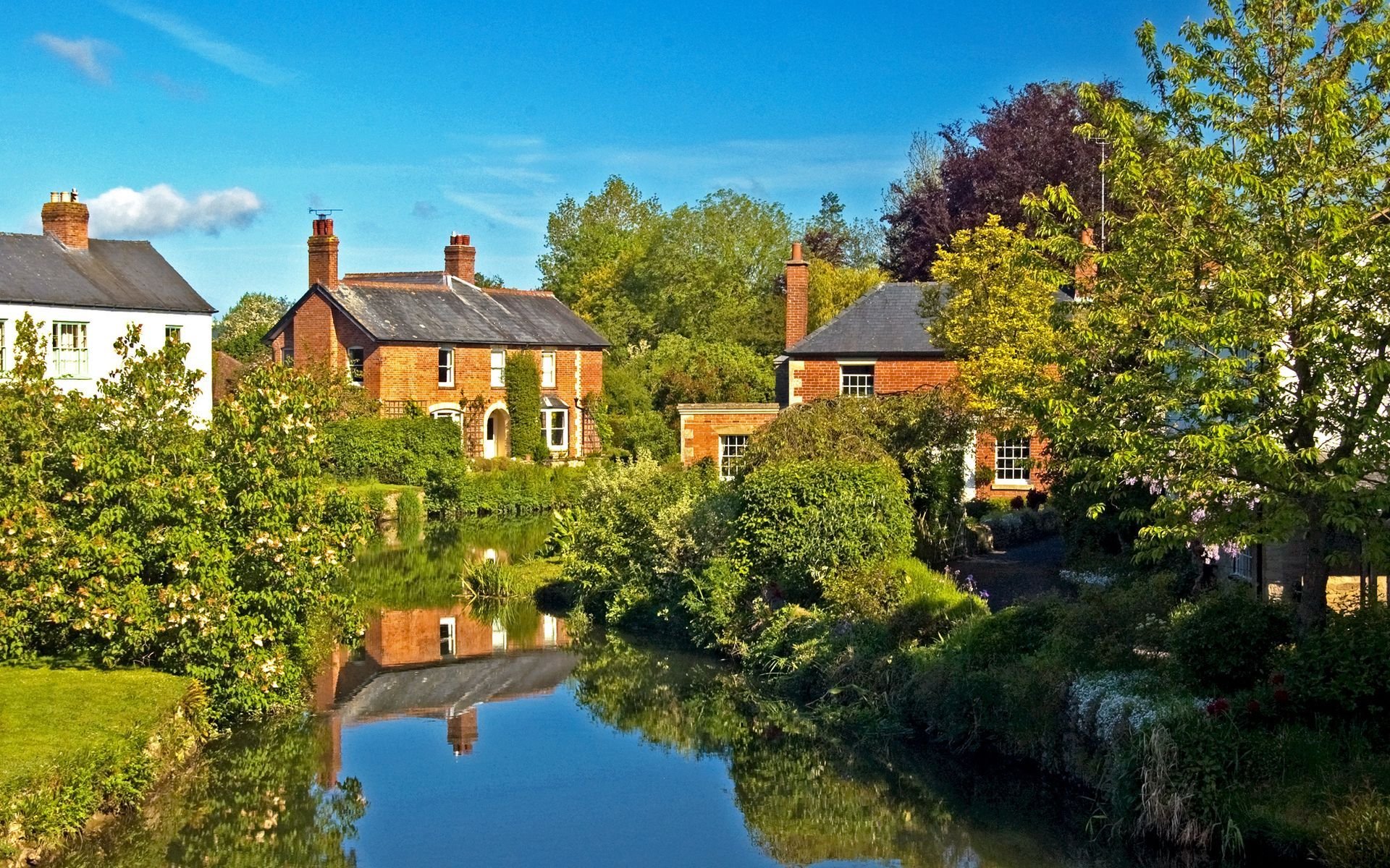 rivière maisons ville arbres angleterre