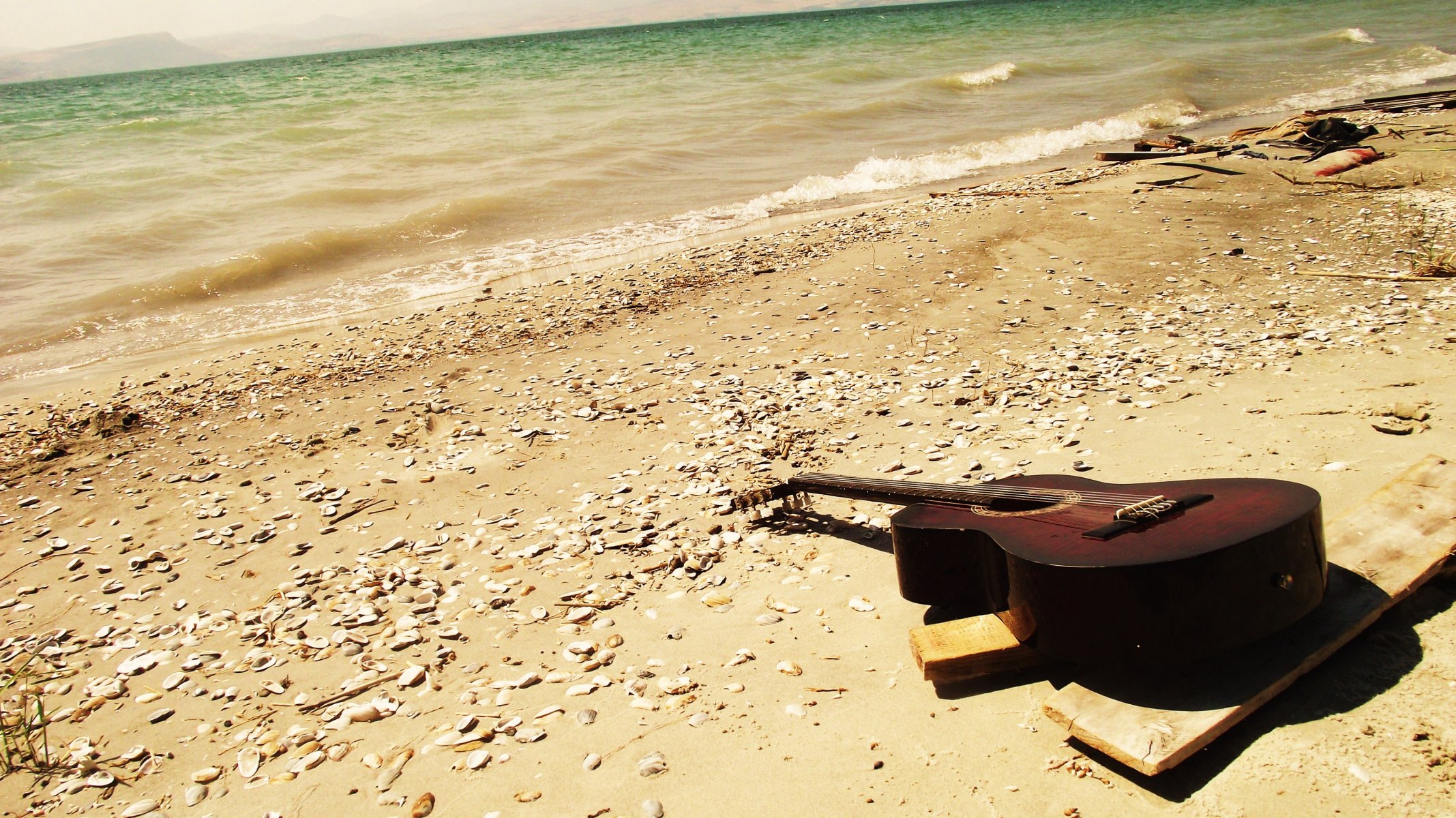 chitarra vedere mare