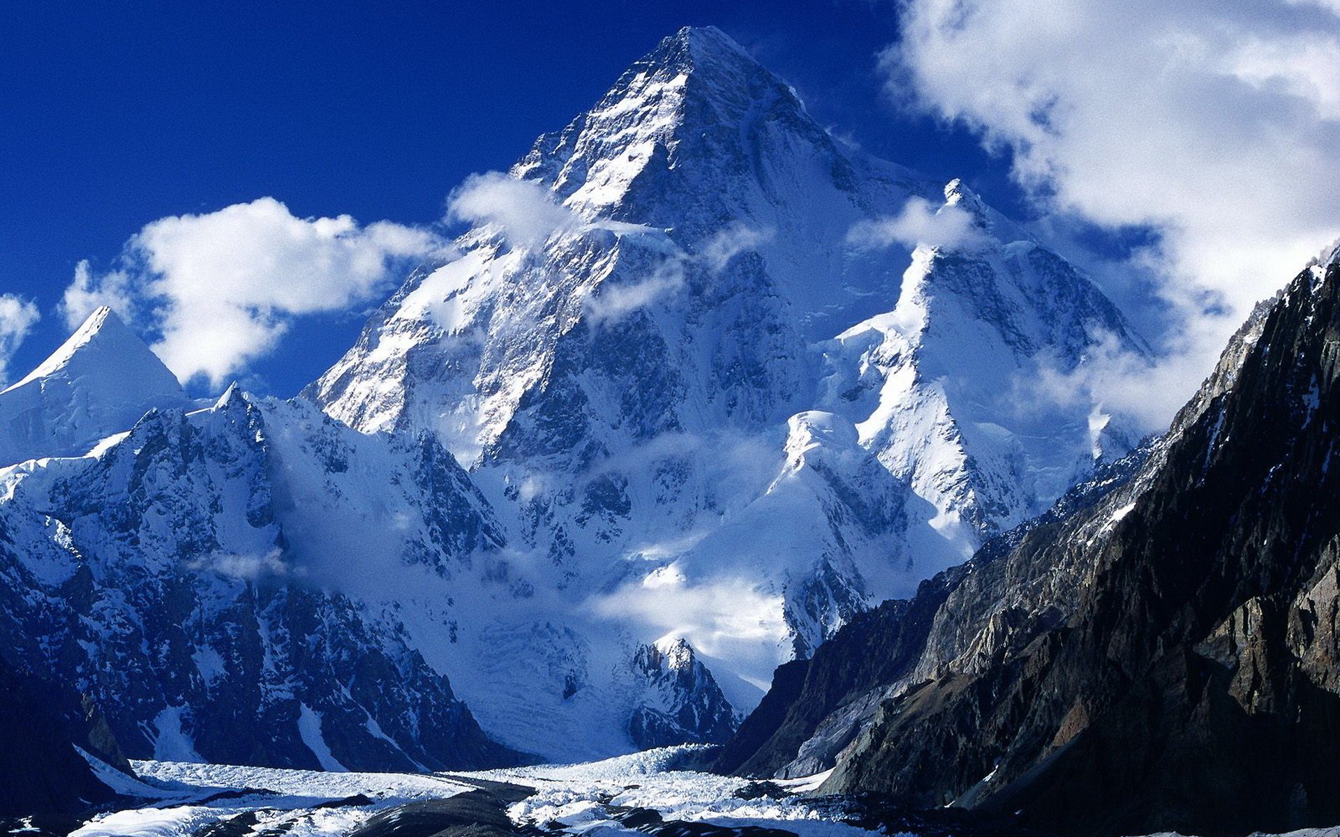 berge landschaft wasser schneebedeckte berge