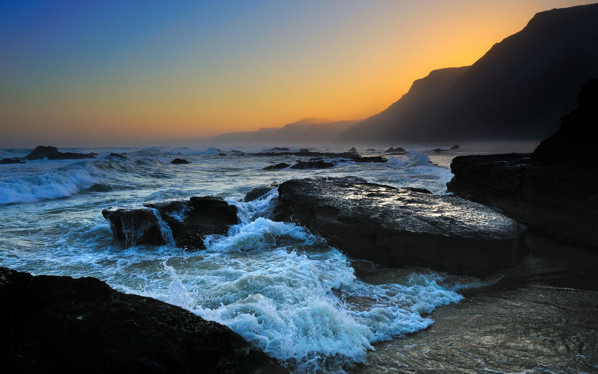 partito scenario natura mare acqua oceano onda onde schiuma brazgi goccia gocce pietra rocce roccia rocce costa costa spiagge montagna montagne cielo tramonti