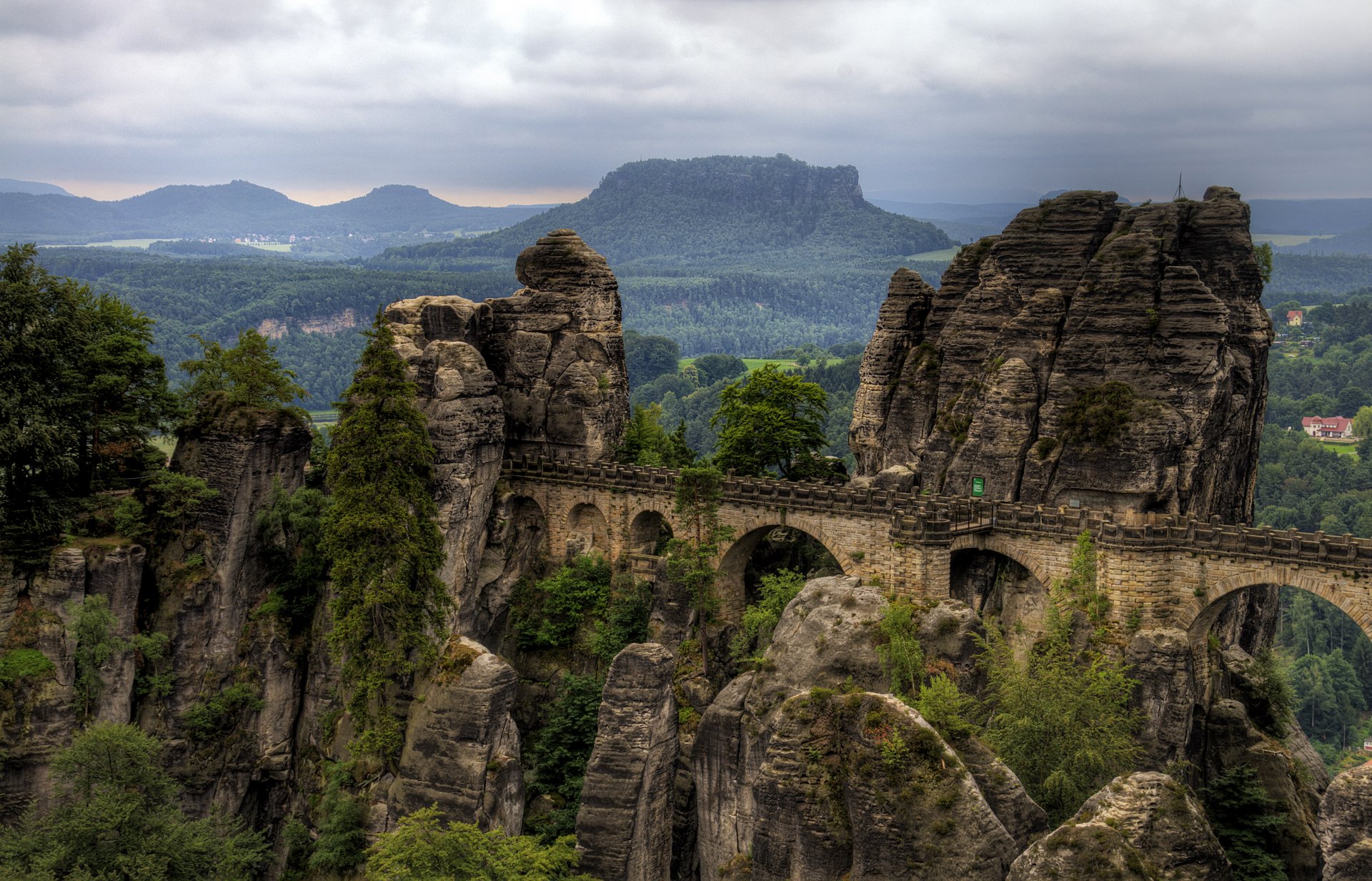 alemania parque nacional puente montañas rocas bosque