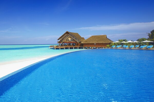 Calving houses on the paradise islands of the Maldives