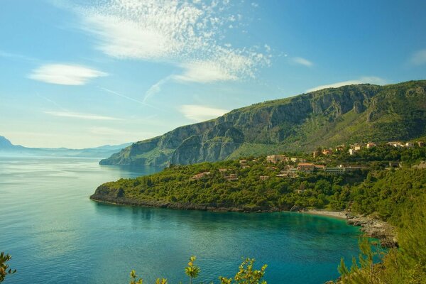 Città italiana con costa vicino al mare