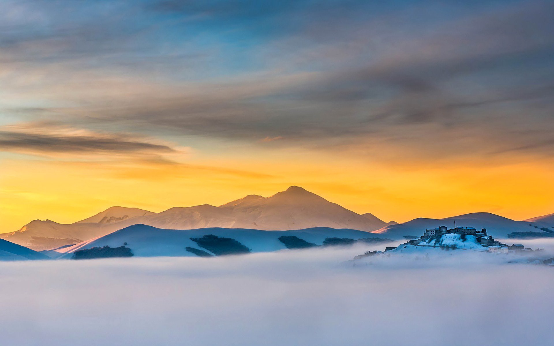 himmel wolken morgendämmerung morgen berge schnee häuser dorf