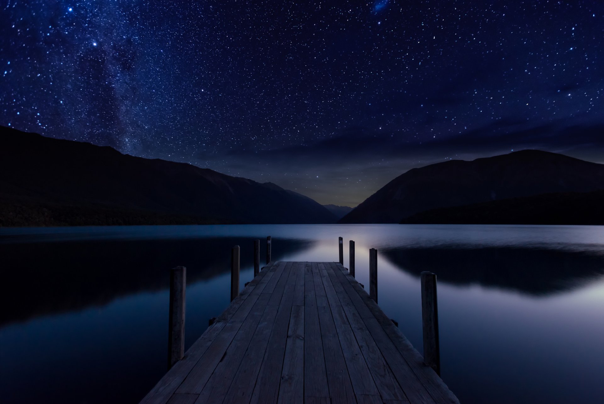 notte cielo stelle lago molo