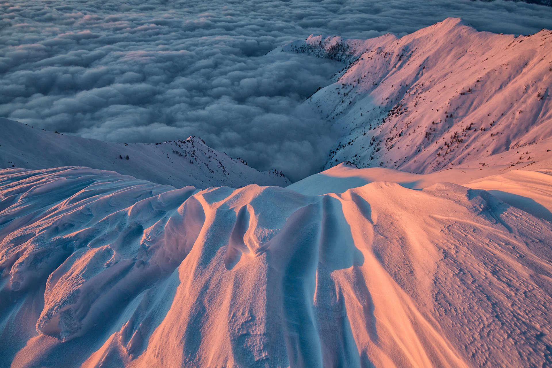 italia región piamonte montañas alpinas nieve luz nubes