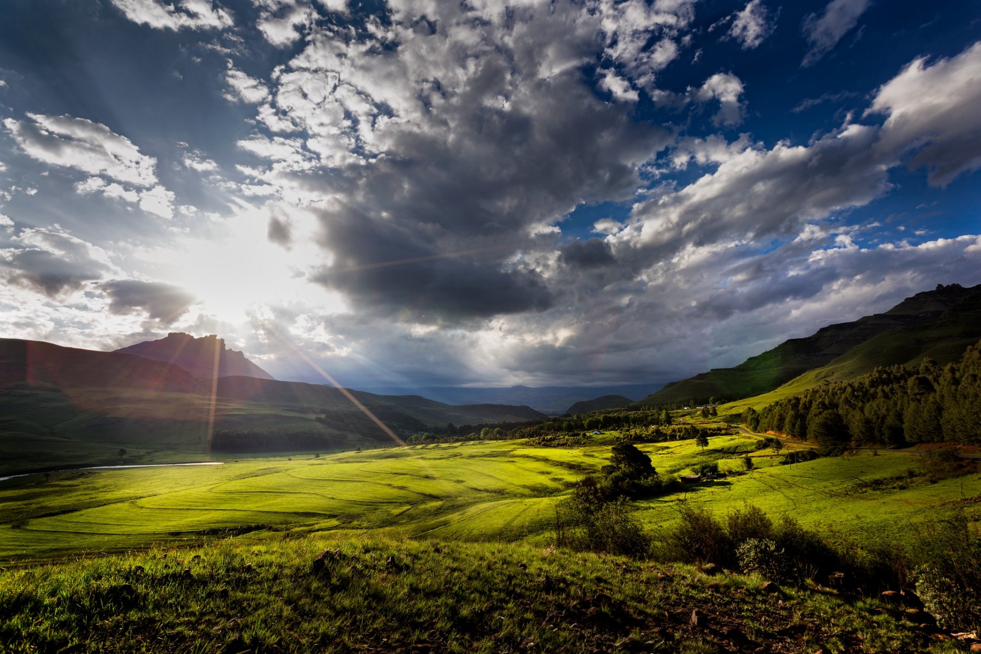 afrique du sud province du kwazulu natal kwa-zulu natal montagnes vallée nuages soleil rayons du soleil