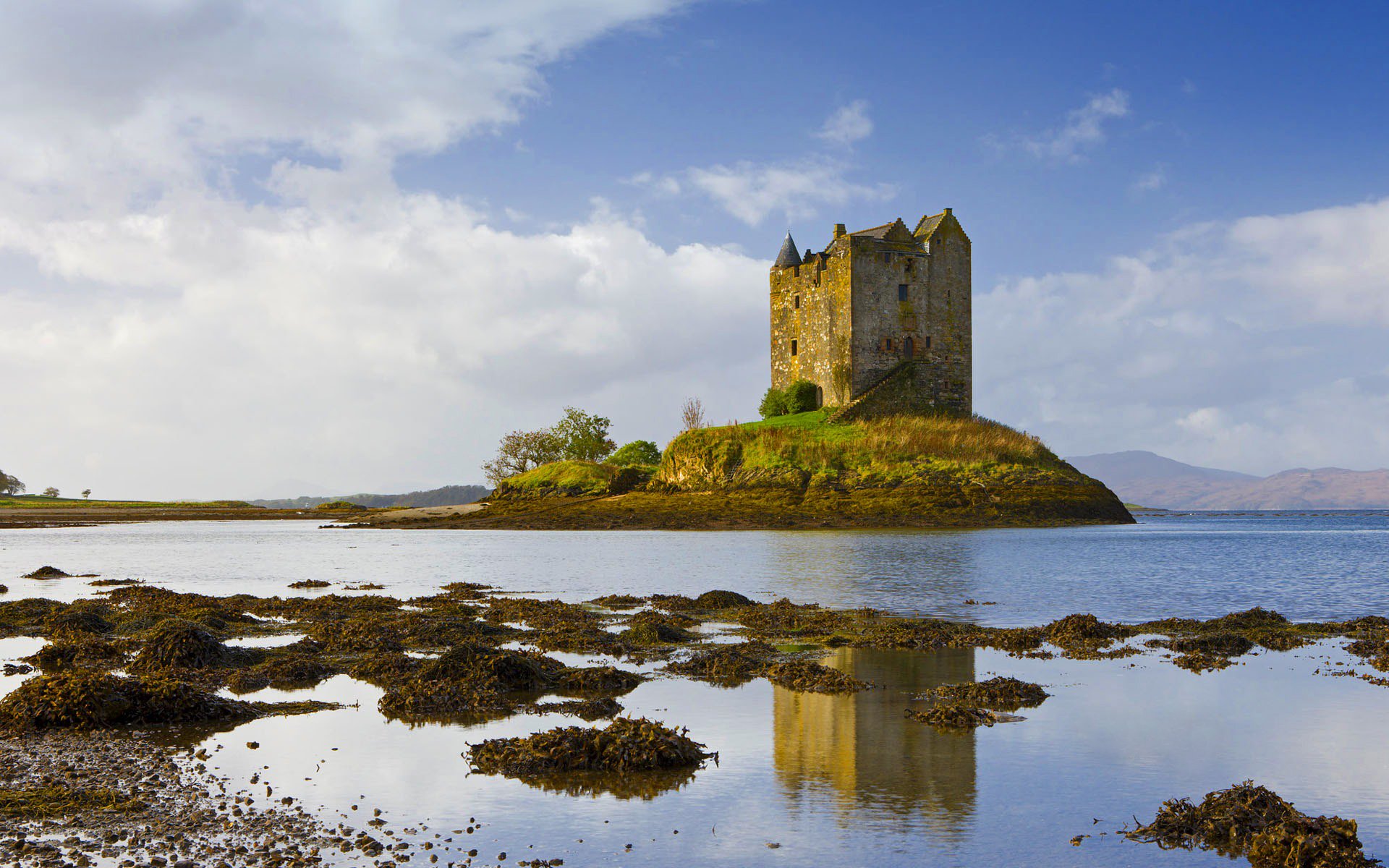 cotland loch lynn castle stalker sky clouds island tower