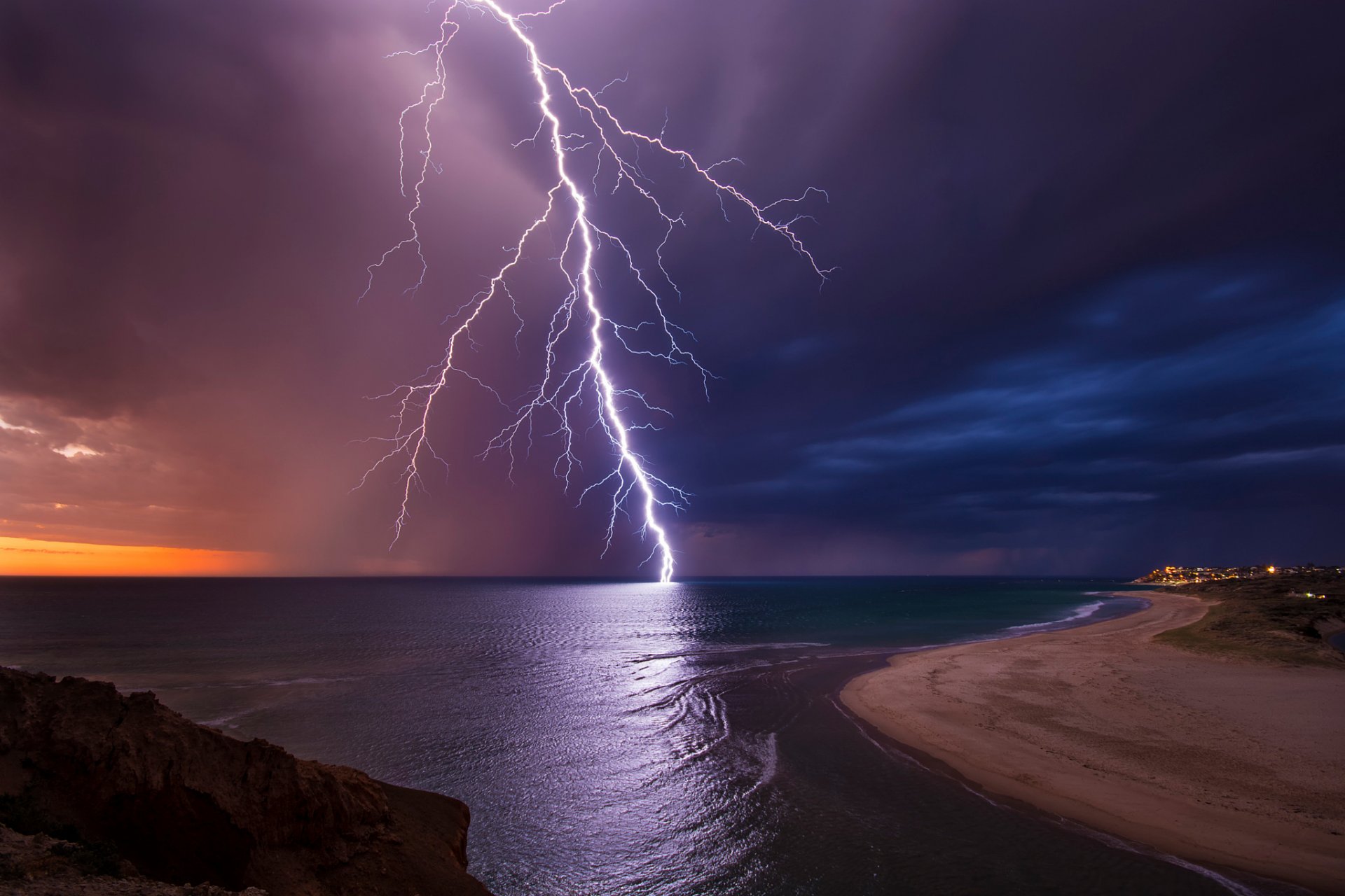 australie nuit soirée ciel foudre