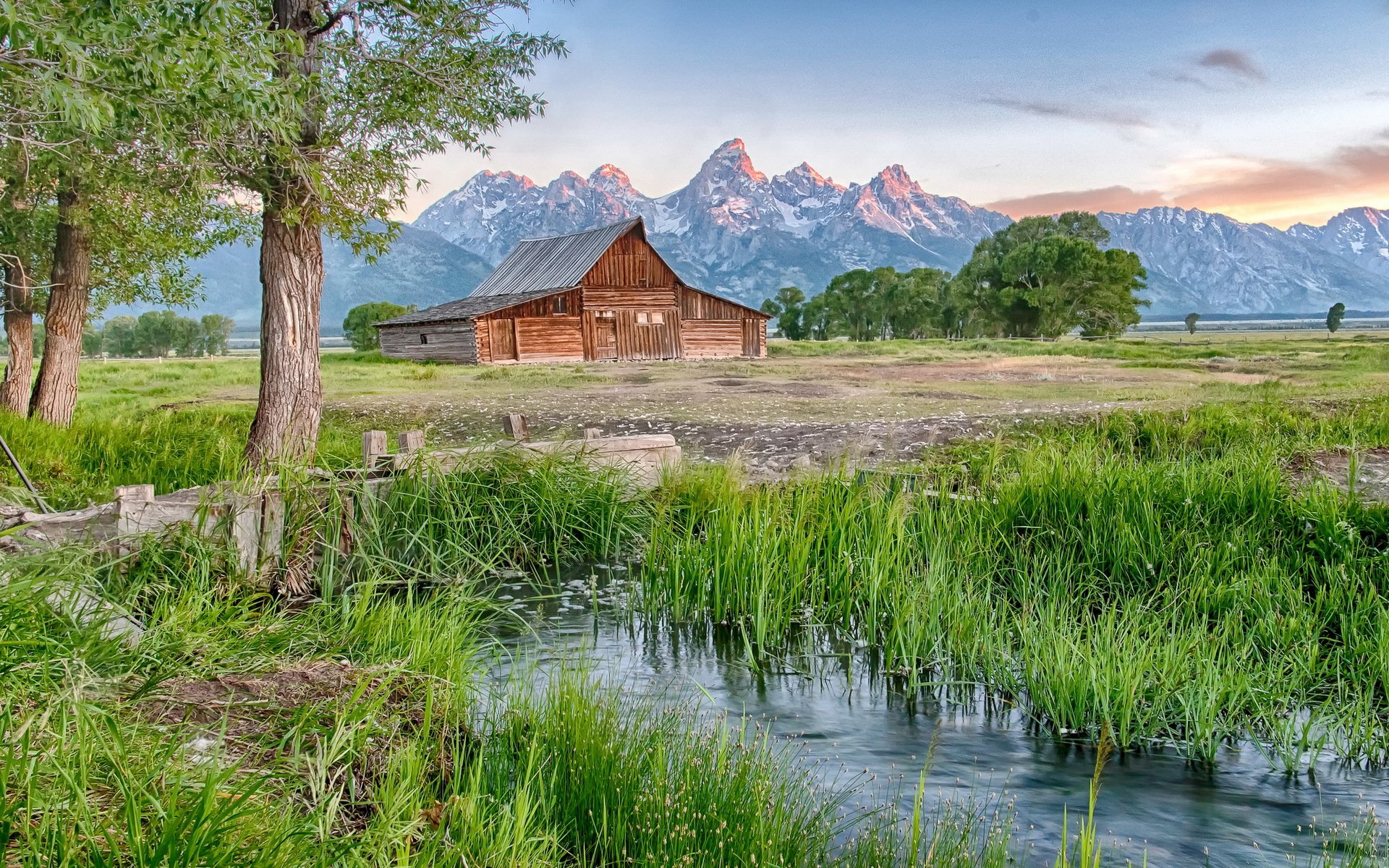 haus berge fluss landschaft