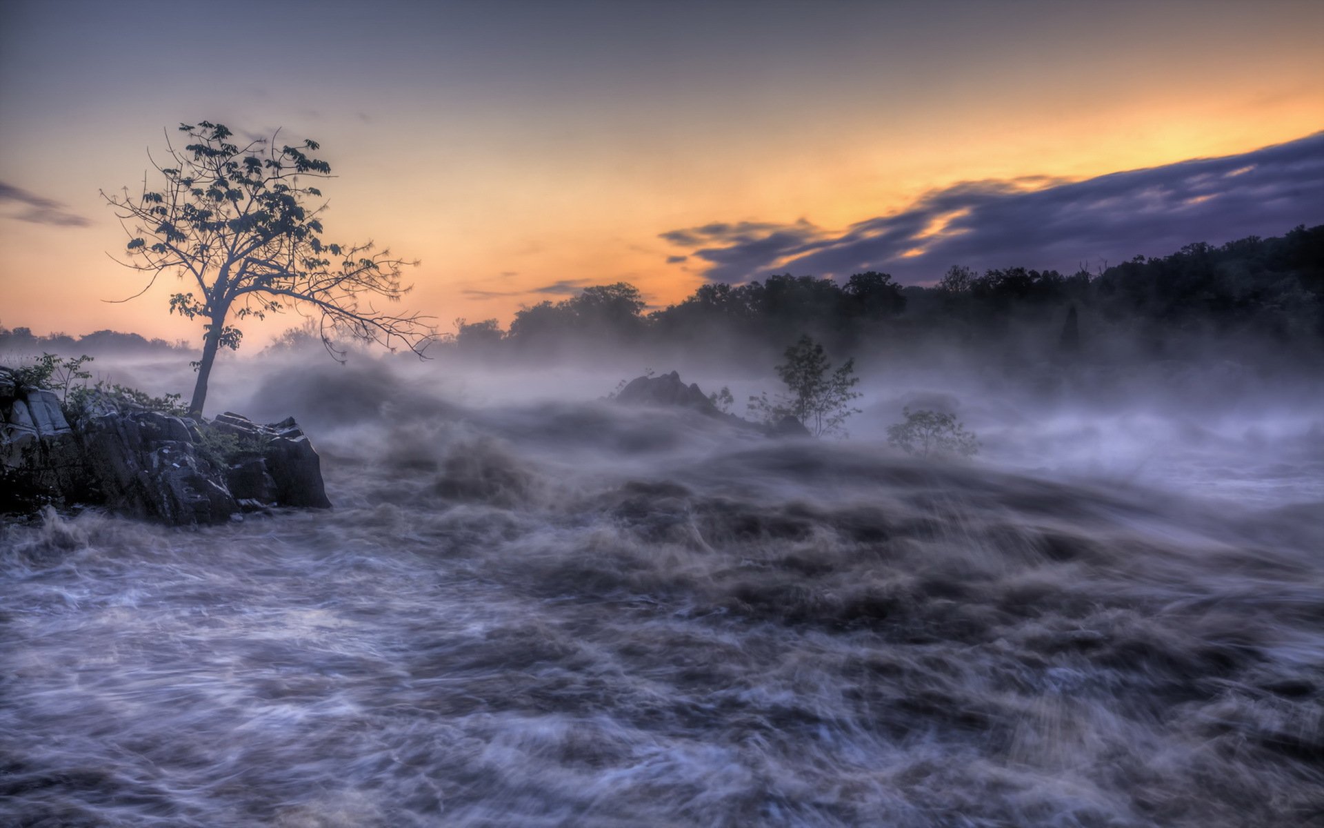 puesta de sol río niebla paisaje