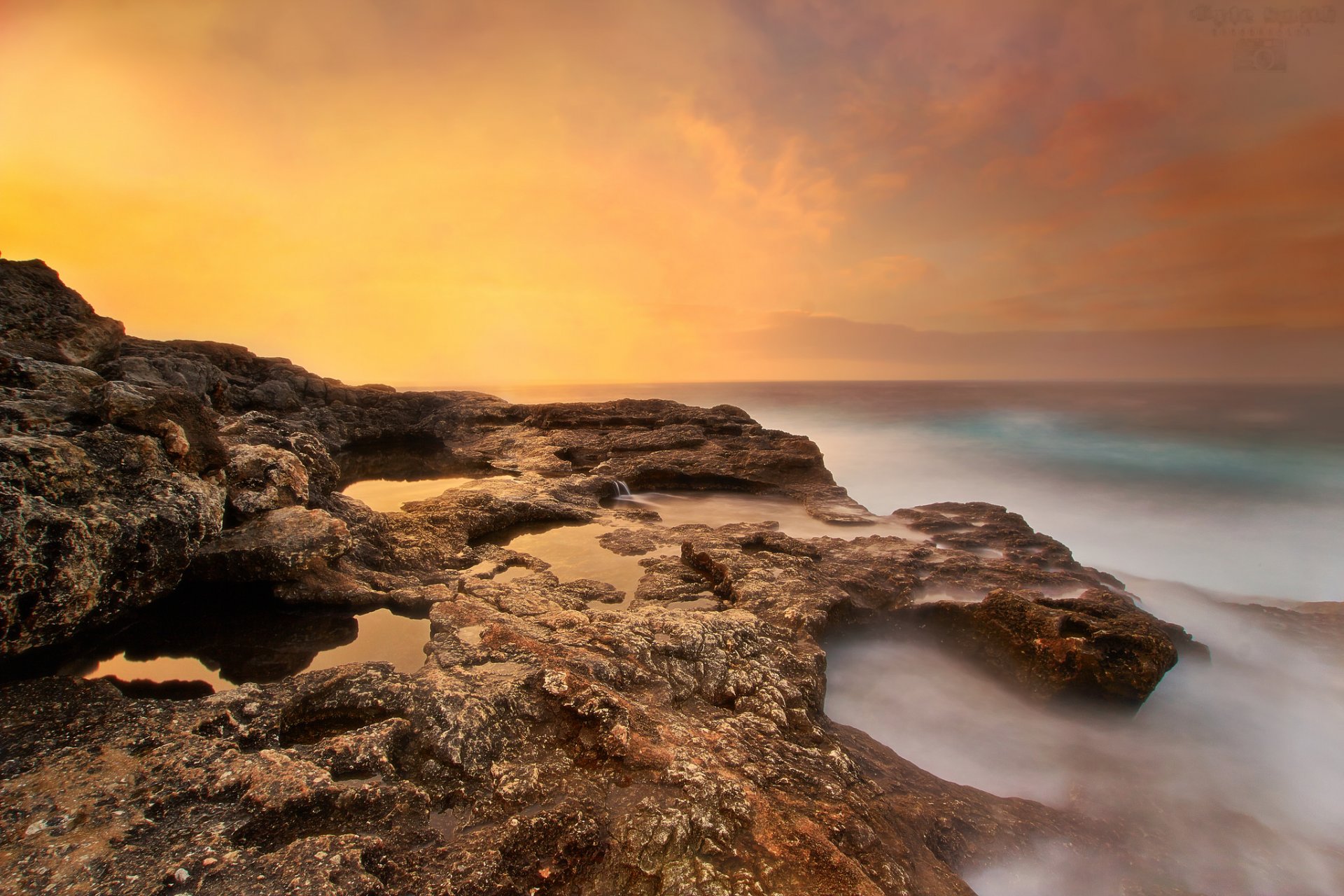 mar playa rocoso mañana amanecer