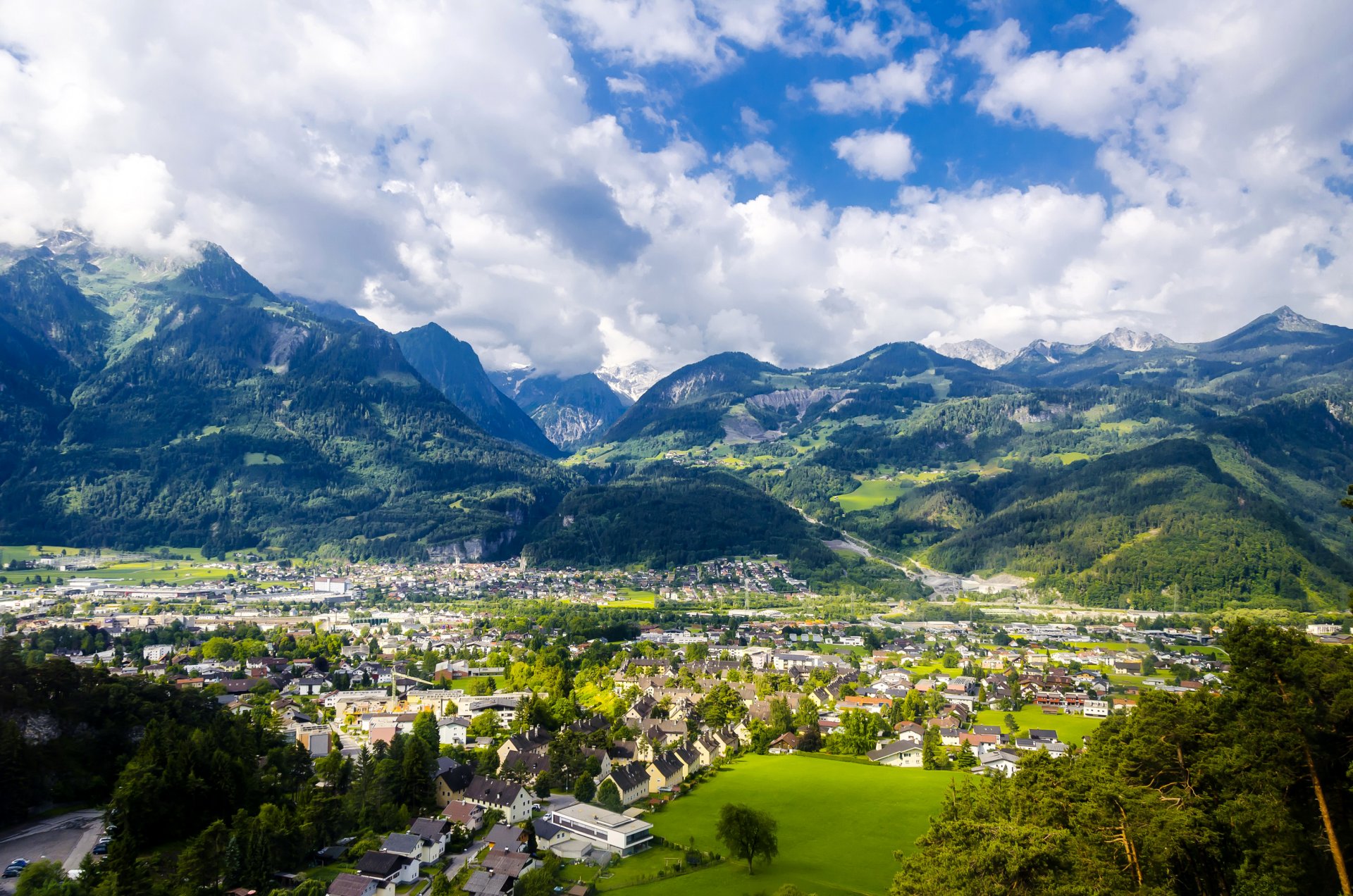 austria muttersberg città case montagne valle panorama vista dall alto