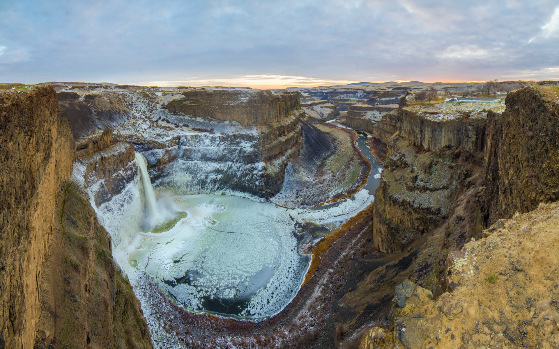 palouse falls eis golden schlucht winter