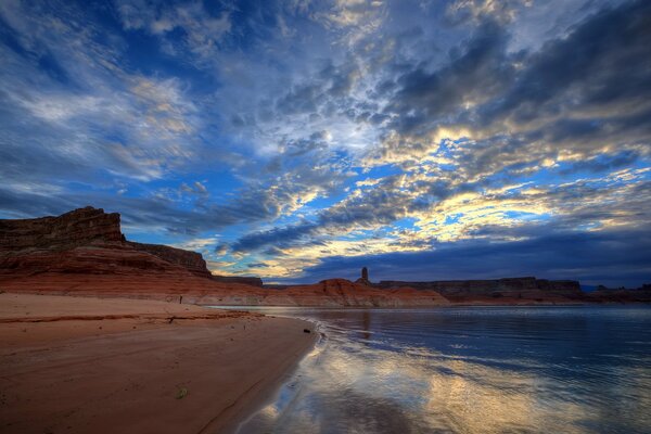 Sunset on the shore of Lake Powell