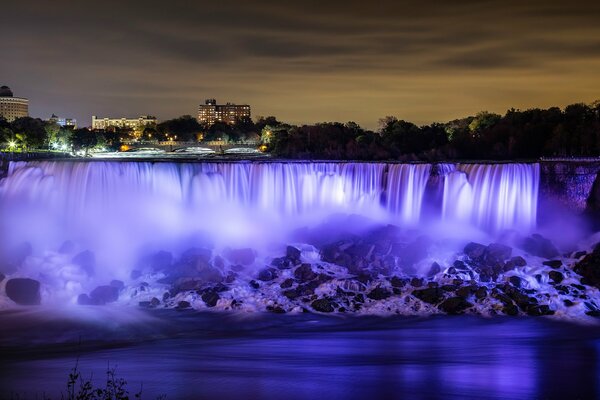 Niagarafälle ein spektakulärer Anblick