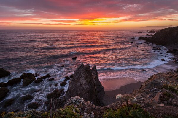 Sea sunset on the Pacific Ocean