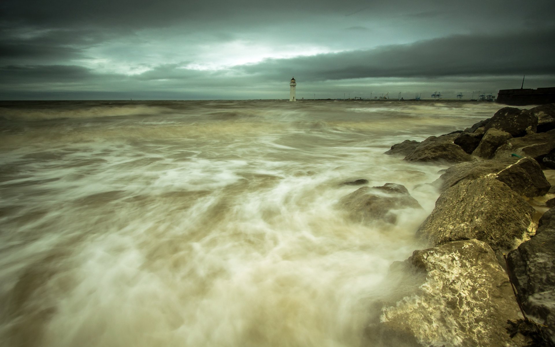 mare faro notte paesaggio