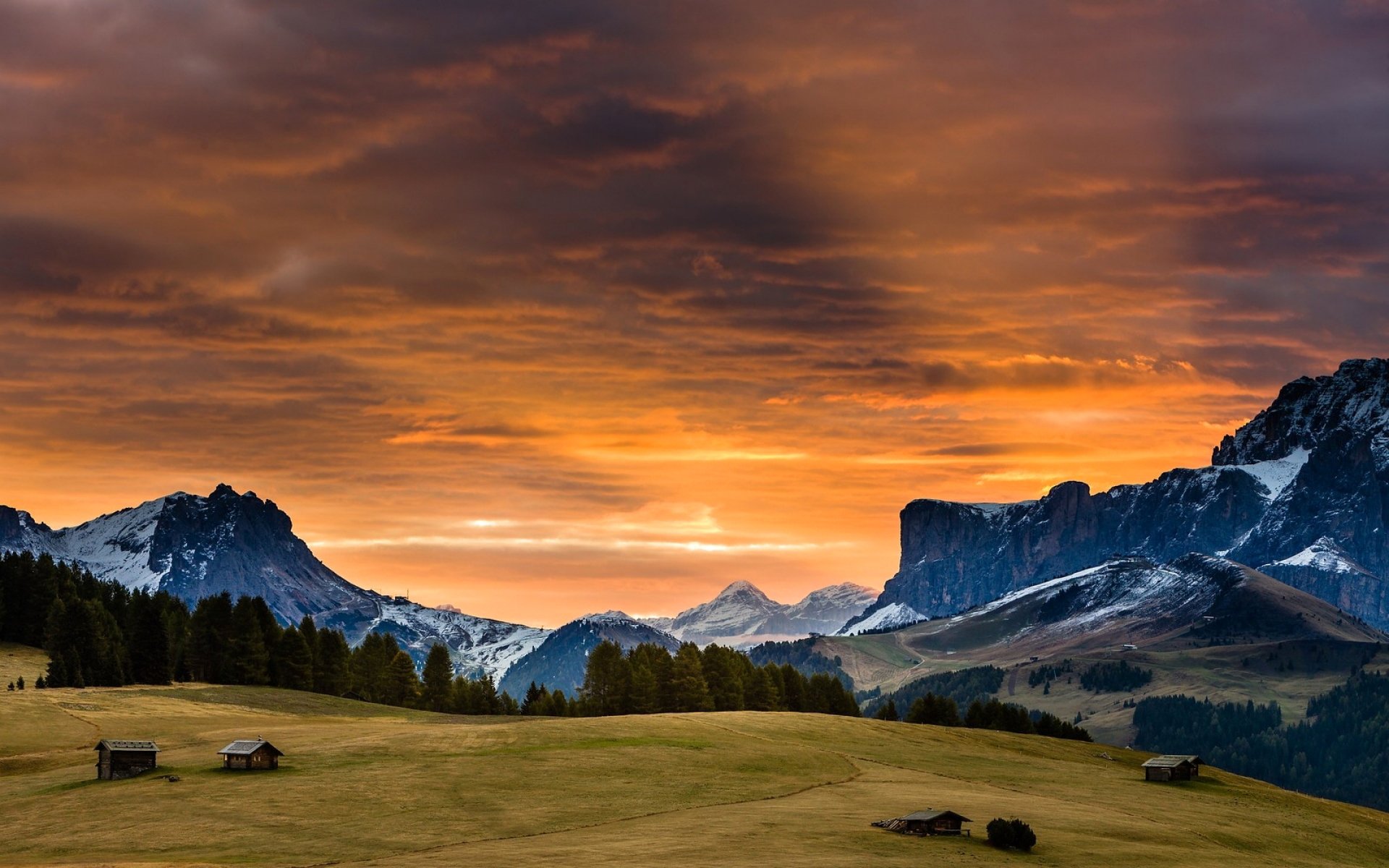 cielo nuvole tramonto bagliore montagne foresta valle casetta