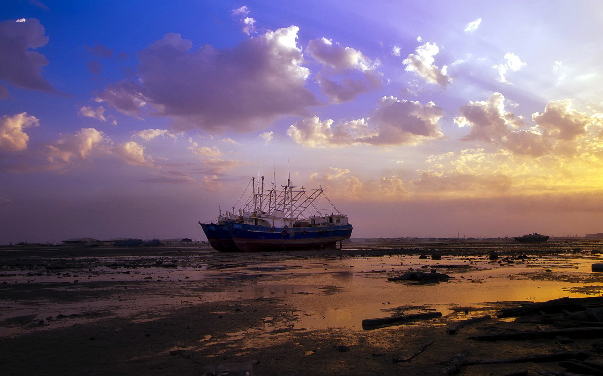 unset ship stranded