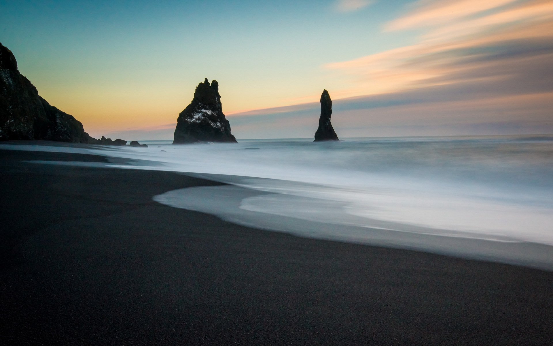 czarne piaski islandia plaża morze