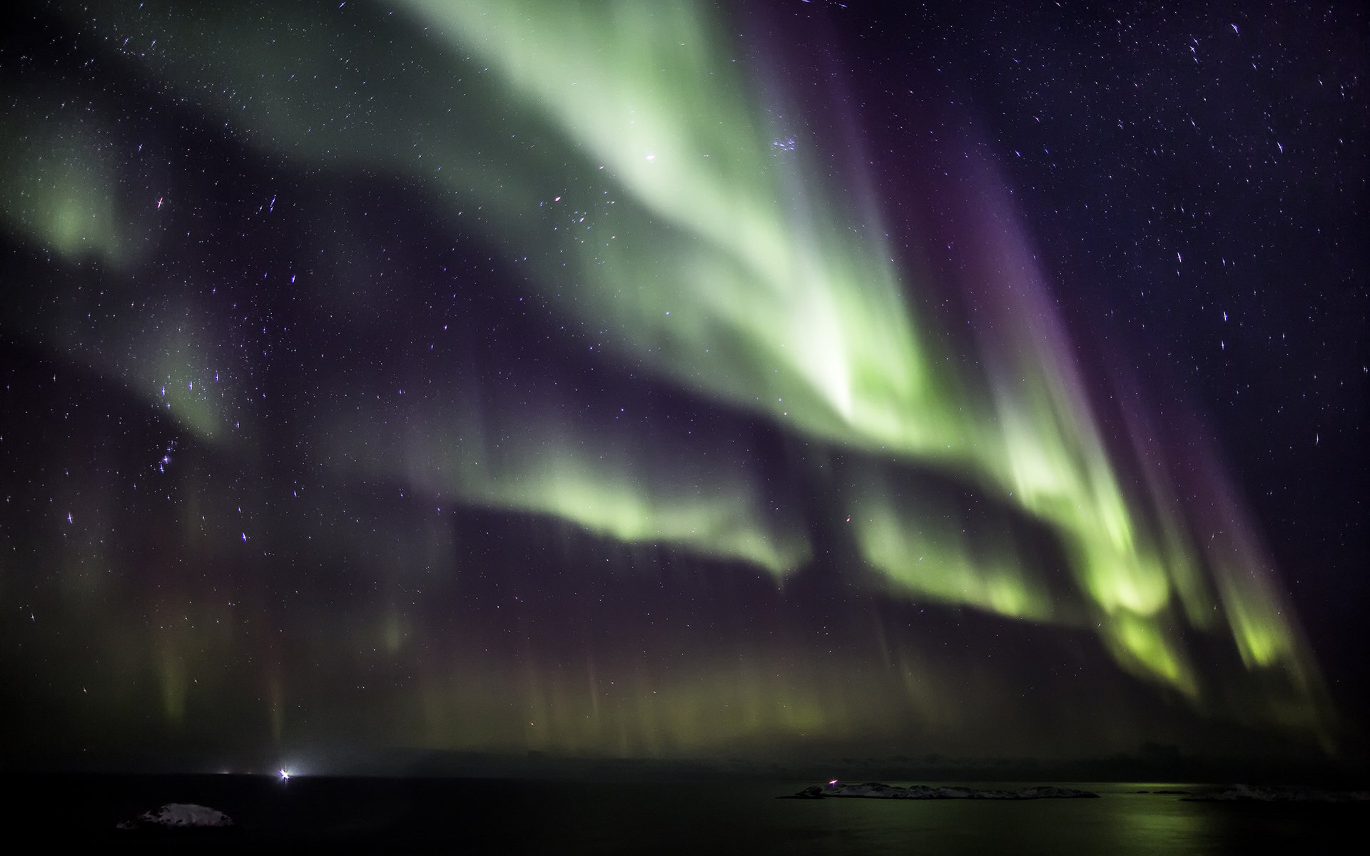 ausstrahlung nordlicht nacht wasser schnee sterne