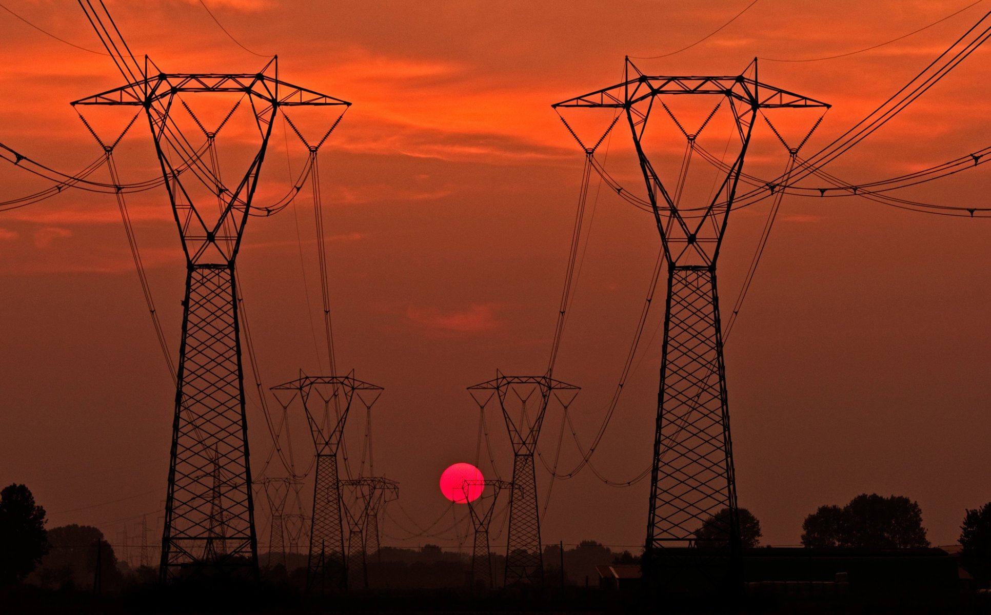 niebo słońce zachód słońca prop linia energetyczna przewody drzewa sylwetka