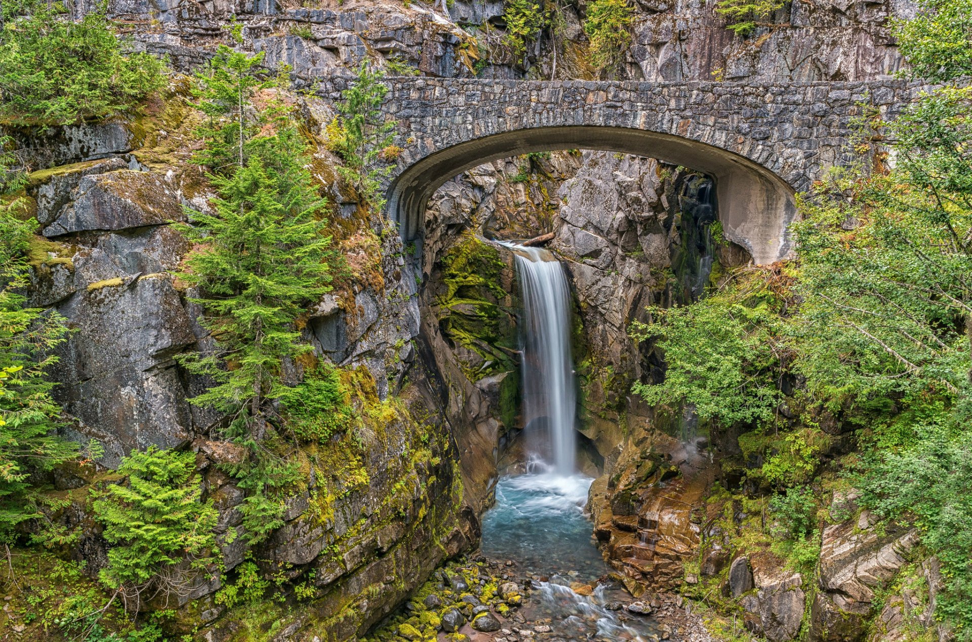 mount rainier washington usa berge felsen bäume brücke strom fluss wasserfall