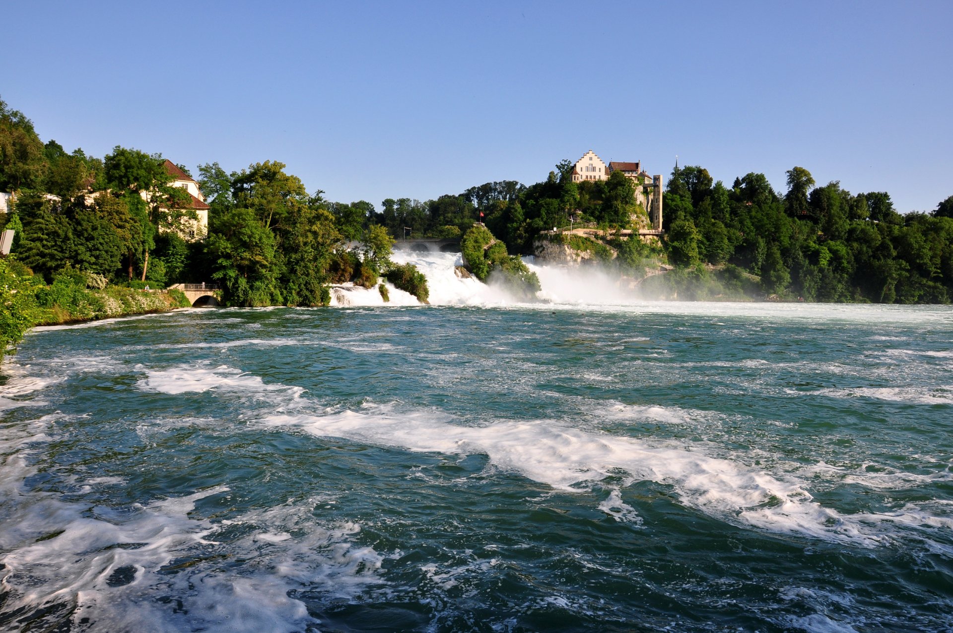 schweiz wasserfall himmel bäume see haus brücke spritzer