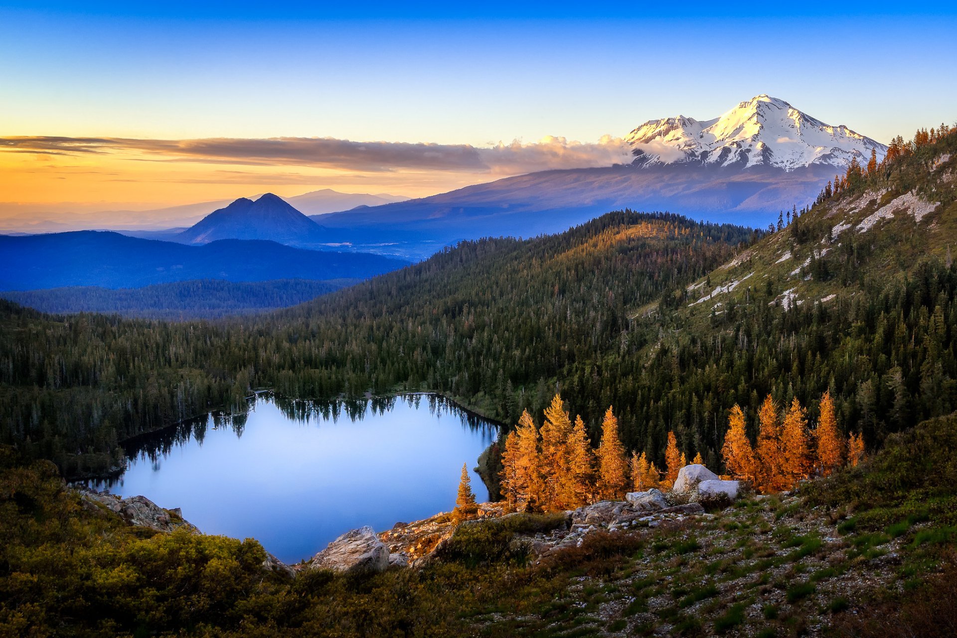 mf shasta zamek jezioro serce jezioro świt las natura góry jezioro