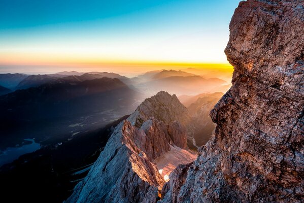 Der Berg im Licht der Morgensonne