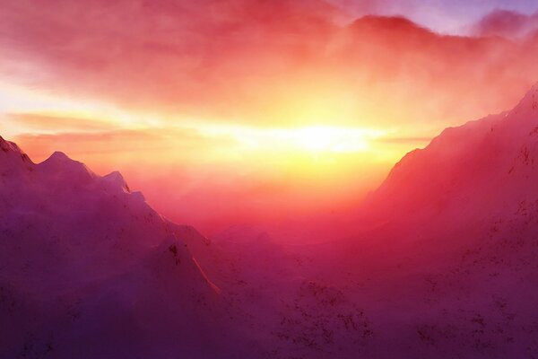 Bardzo piękny zachód Słońca w górach