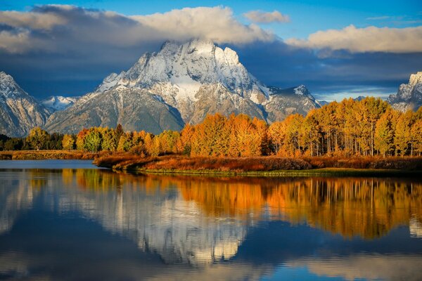 Paysage d automne du parc National du grand Titan