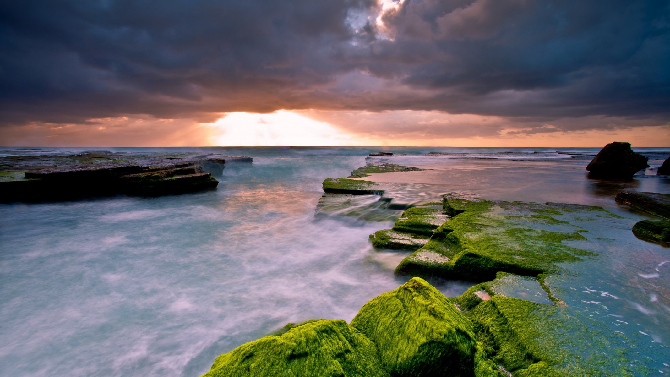 mar rocas puesta de sol paisaje