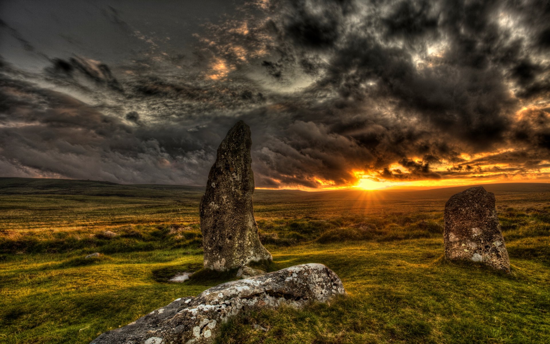 druidstones dartmoor coucher de soleil paysage