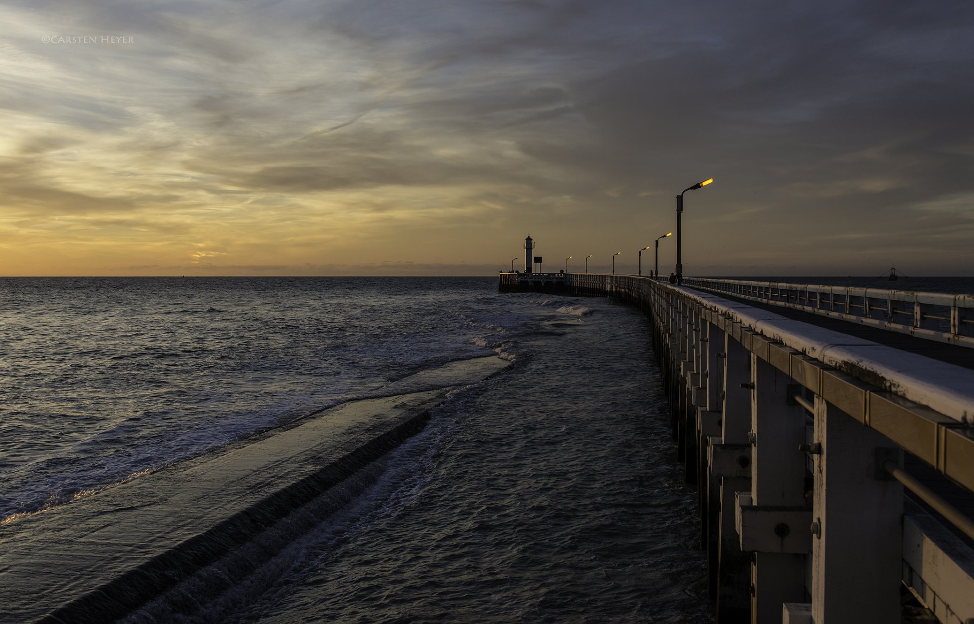 meer pier leuchtturm abend dämmerung lichter lichter