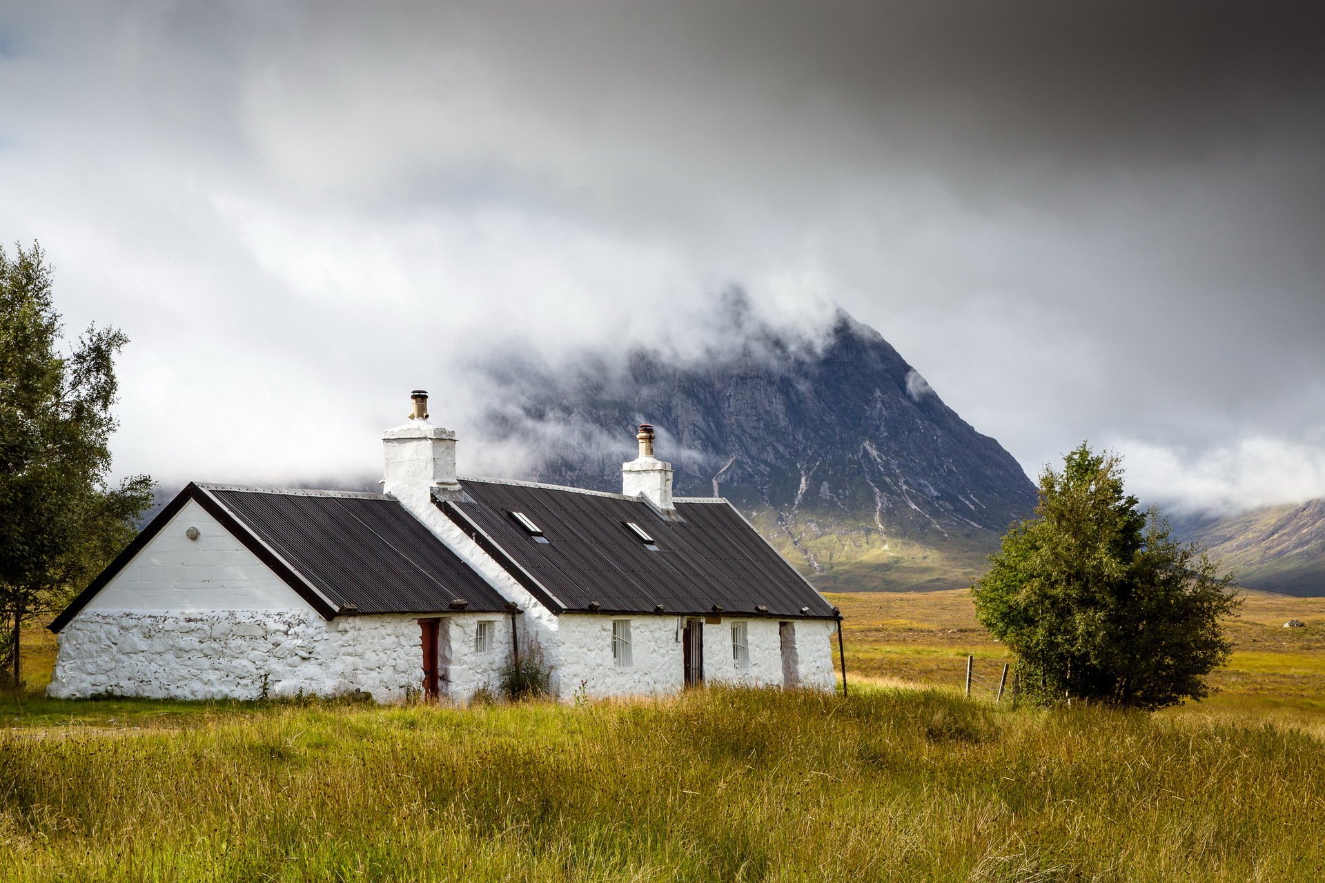 black rock cottage écosse nuages