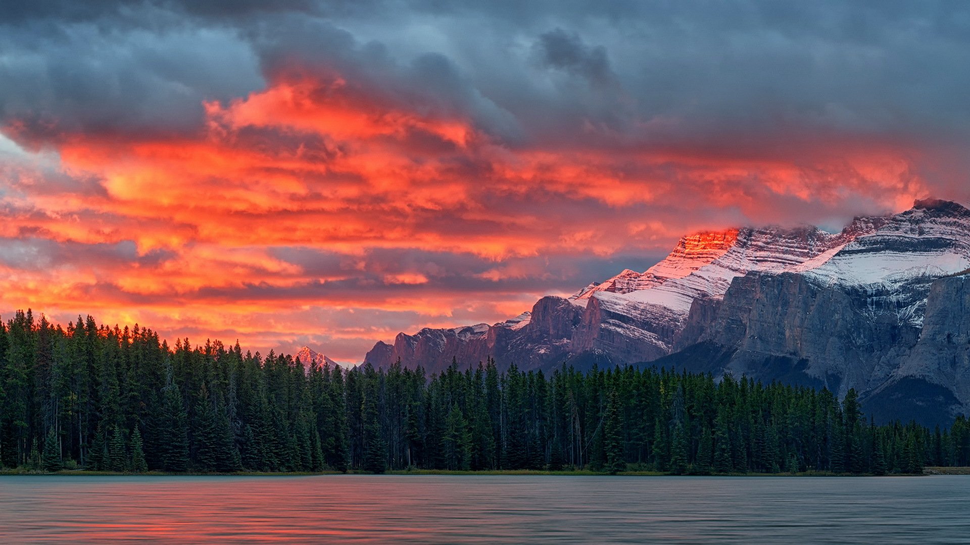 mount rundle canadian rockies park narodowy banff