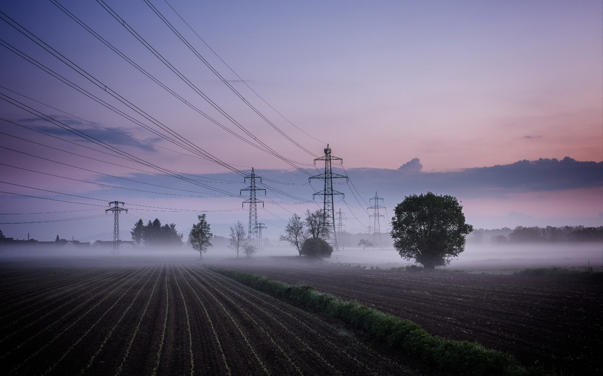 nacht nebel feld stromleitung landschaft