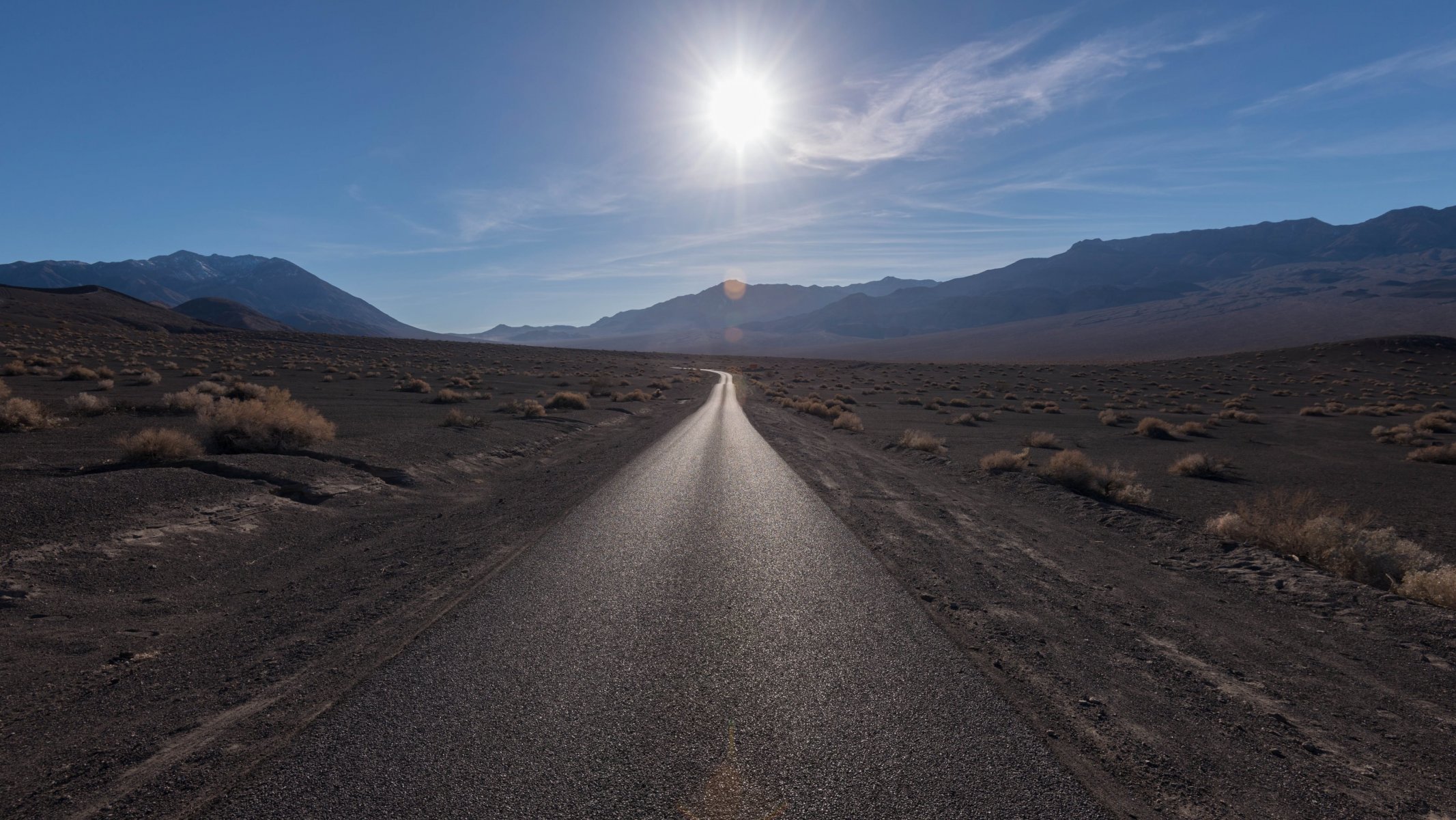 strada montagne steppa luce sole