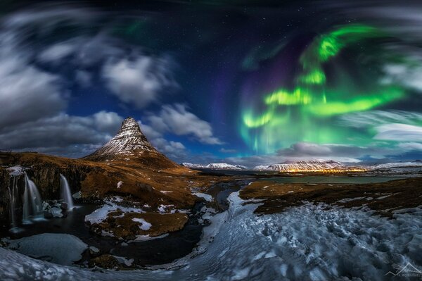 Northern Lights of Iceland at night