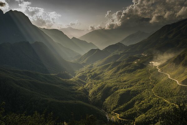 Colline del Vietnam al sole