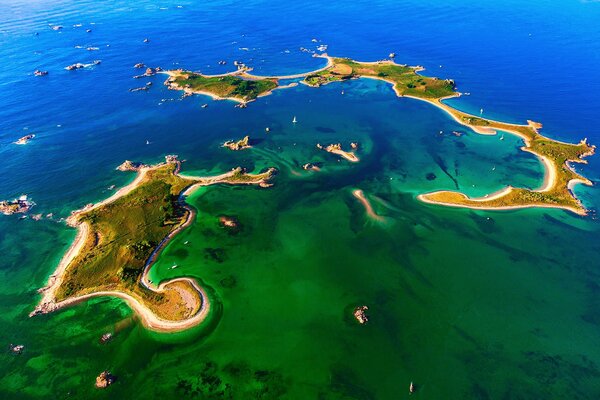 Îles en haute mer côte d Armor