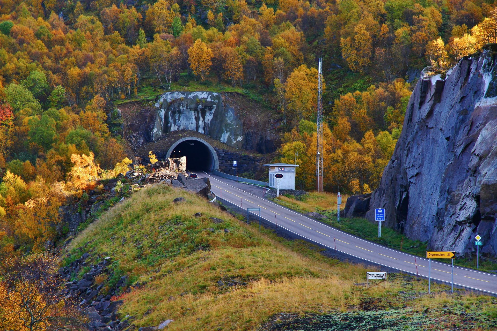 дорога осень горы норвегия raftsundtunnelen природа фото