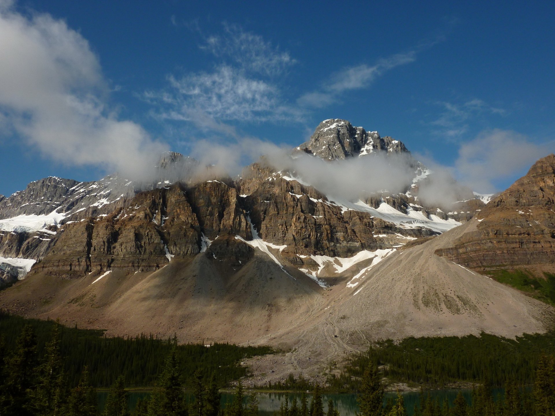 park kanada góry krajobraz skała banff chmury las natura