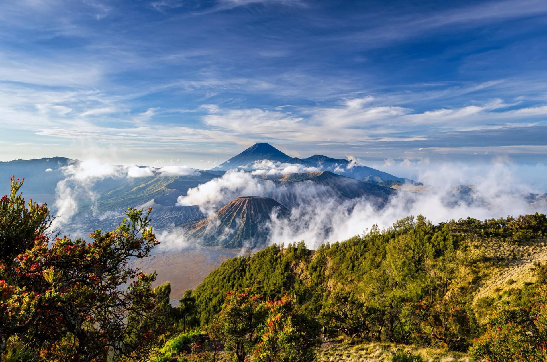 indonesia java volcanic caldera complex-tenger tengger mount bromo