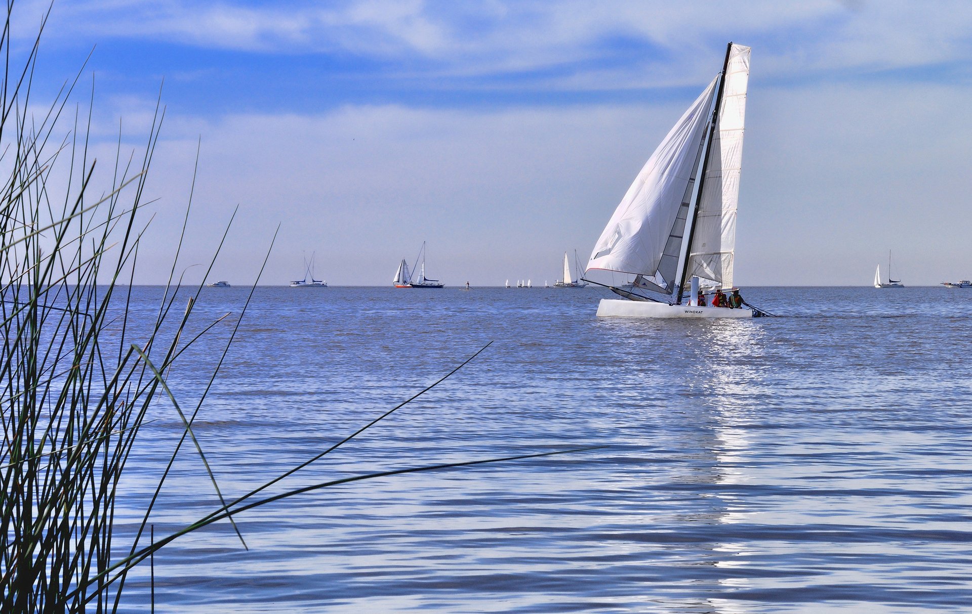 ciel mer nuages régate yacht bateau voile