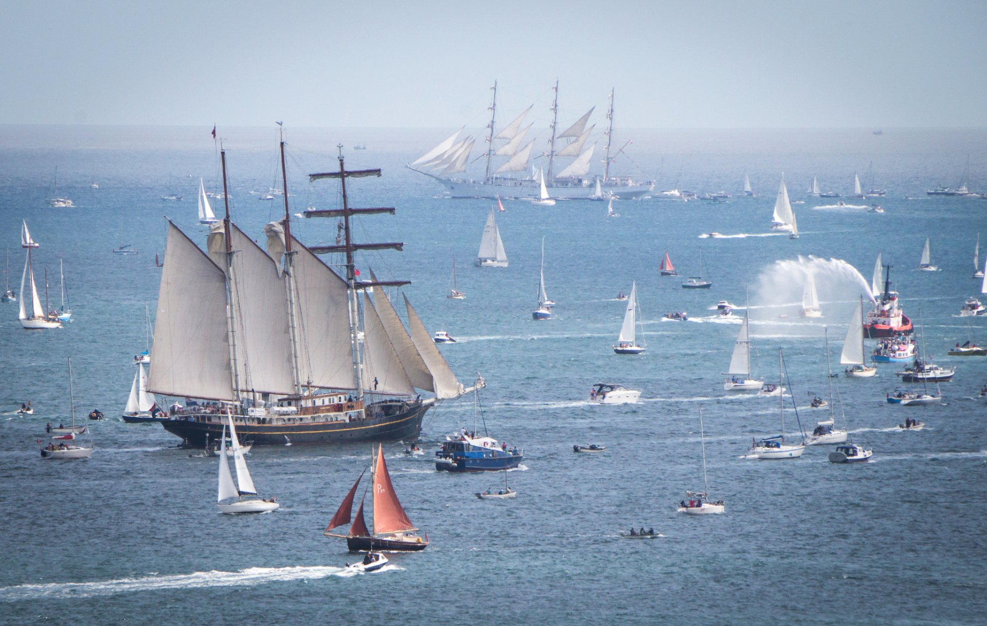 ciel mer navire voilier bateau yacht régate défilé