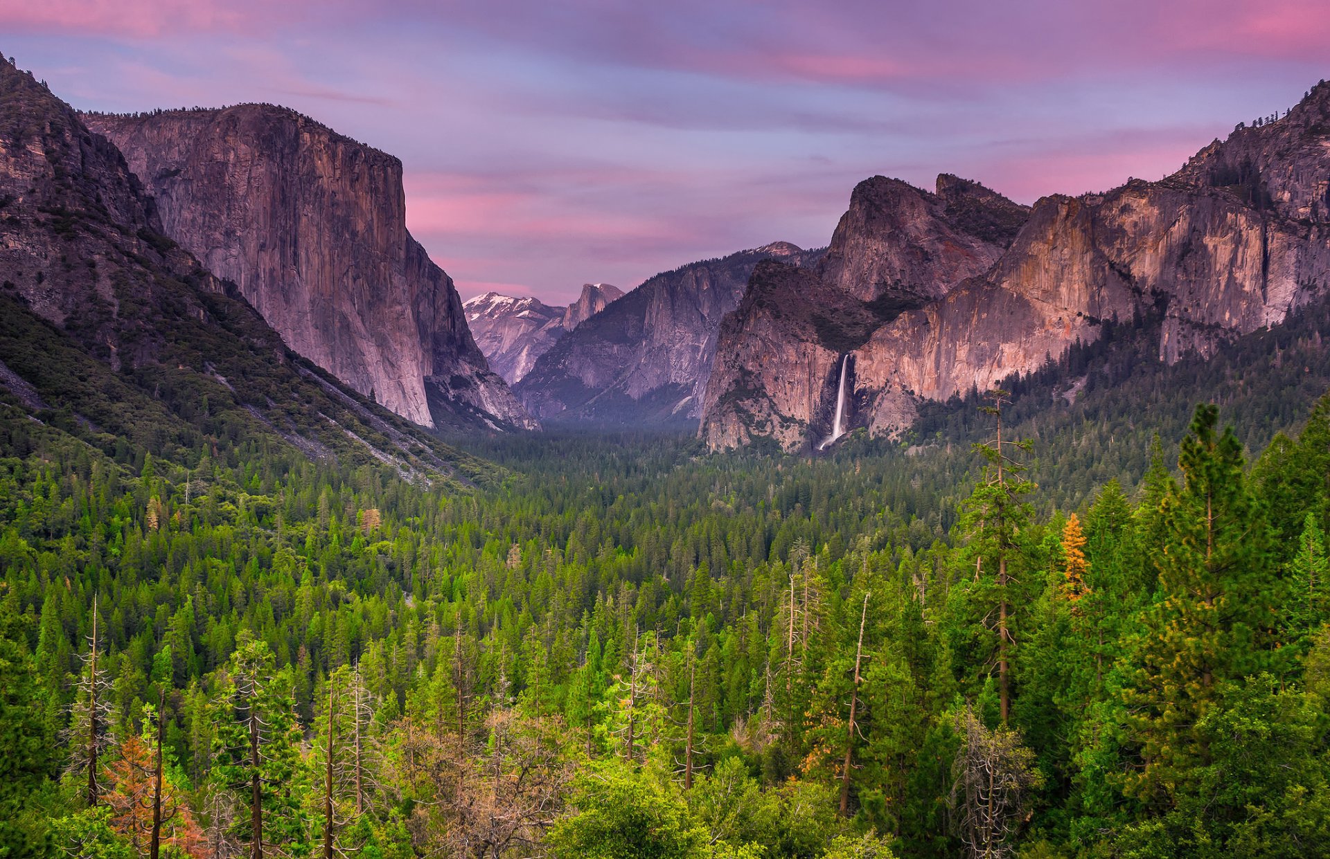 stati uniti california parco nazionale di yosemite alberi montagne cielo nuvole sera tramonto foresta primavera aprile